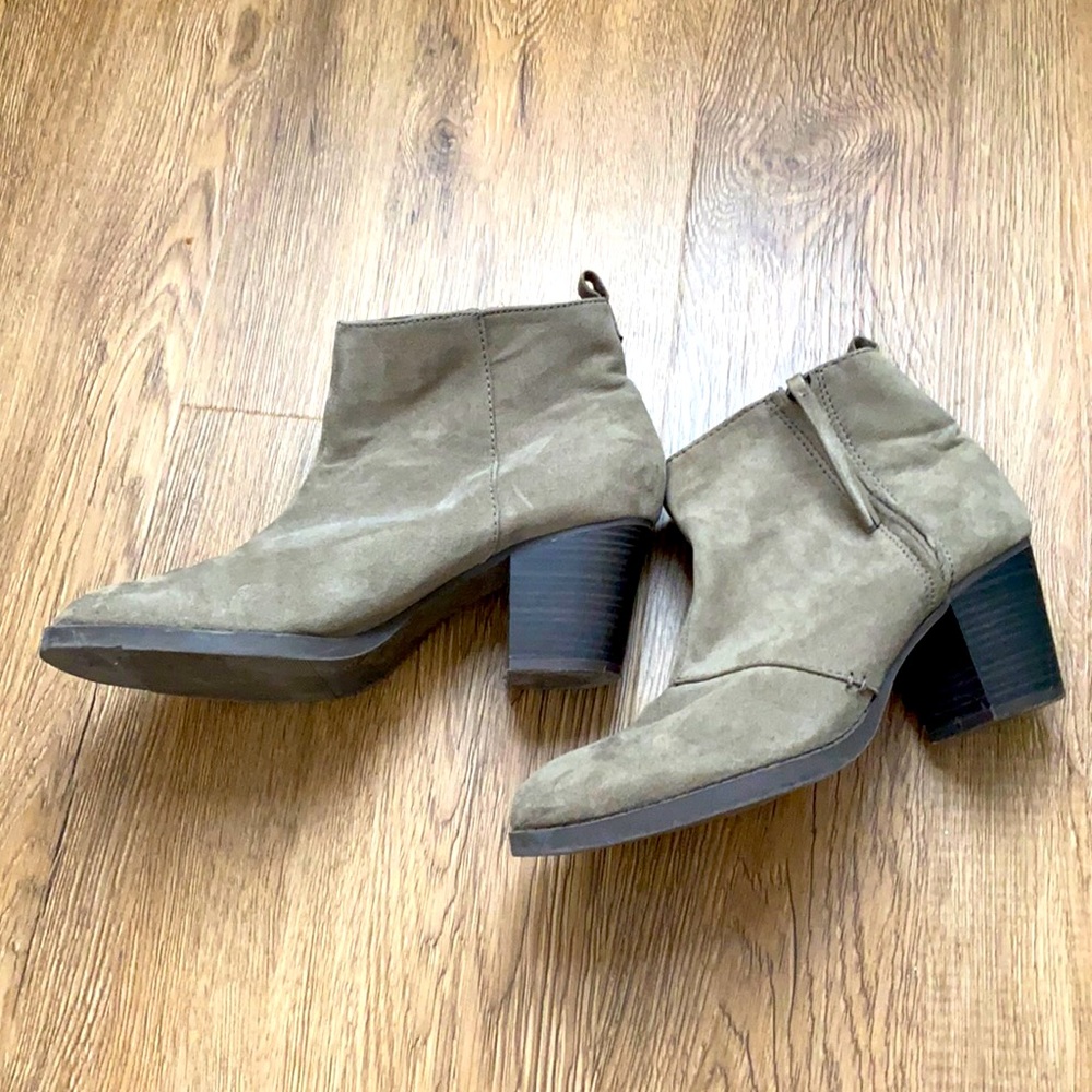 Old Navy booties